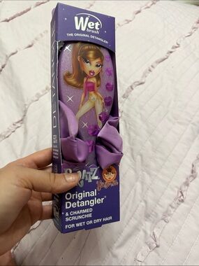 Wet Brush x bratz Original Detangler Yasmin